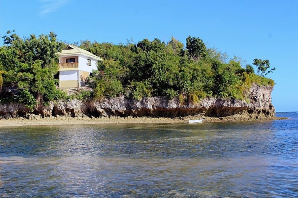 Thresher Cove Dive Resort 로곤 외부 사진
